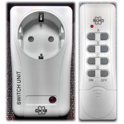 Socket and remote